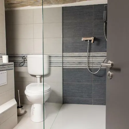 Lägenhet New Loft Style Appartman In The Heart Of The